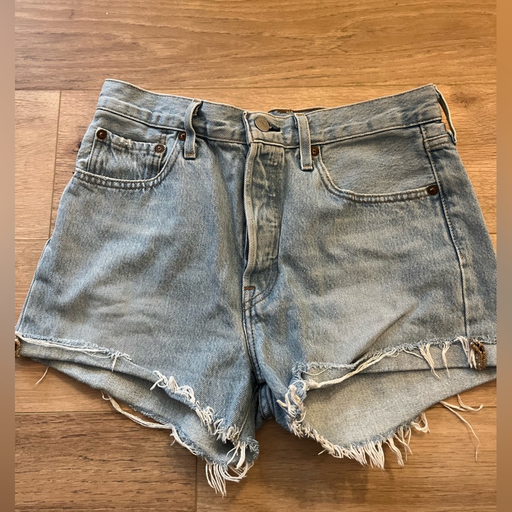 Levi Jean Shorts